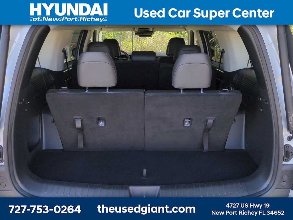 Used 2025 Hyundai Santa Fe SEL FWD image 12