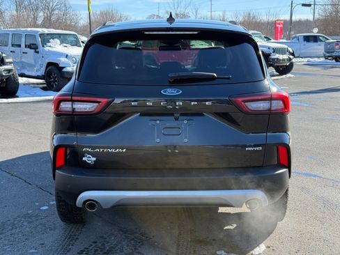 Used 2023 Ford Escape Platinum image 7