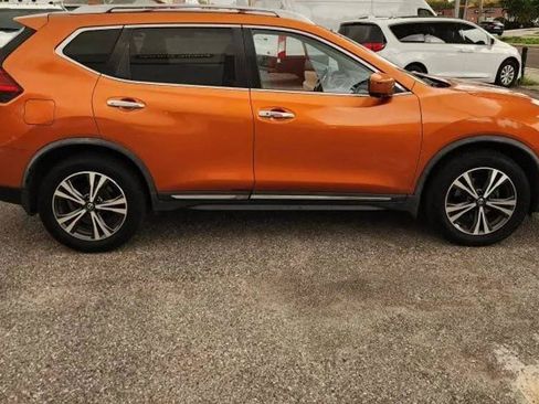 Used 2017 Nissan Rogue SL w/ SL Premium Package FWD image 5