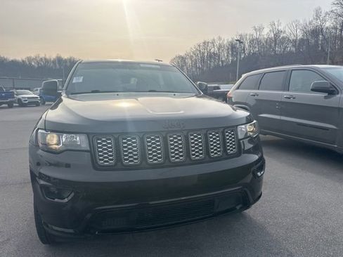 Used 2021 Jeep Grand Cherokee Laredo X image 8