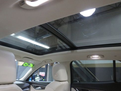 Used 2023 Buick Envision Avenir image 10