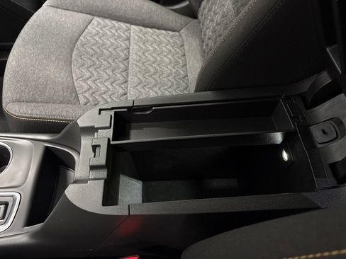 Used 2024 Chevrolet Equinox LT AWD/4WD image 18