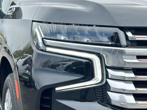 Used 2021 Chevrolet Suburban High Country AWD/4WD image 21