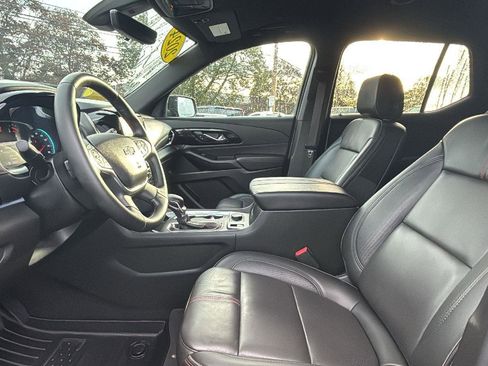 Certified 2024 Chevrolet Traverse RS image 22