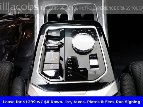 Certified 2025 BMW 760i xDrive w/ Executive Package image 14