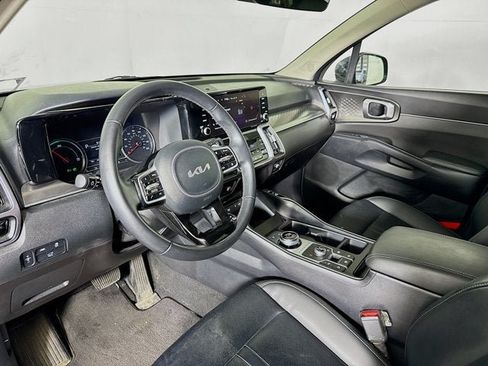 Certified 2023 Kia Sorento EX AWD/4WD image 9