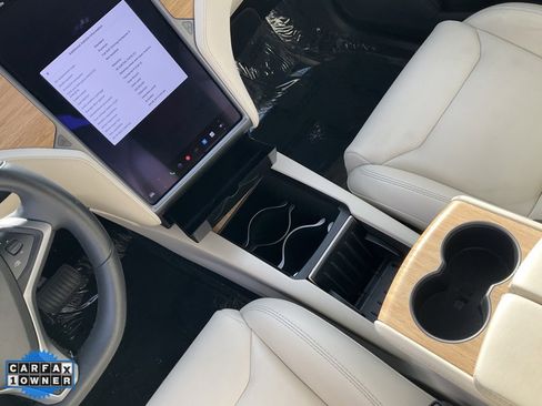 Used 2018 Tesla Model X 75D image 48