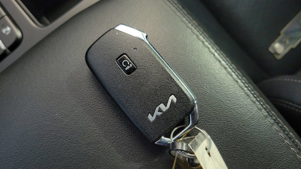 Used 2023 Kia Sorento S w/ Panoramic Sunroof Package FWD image 23