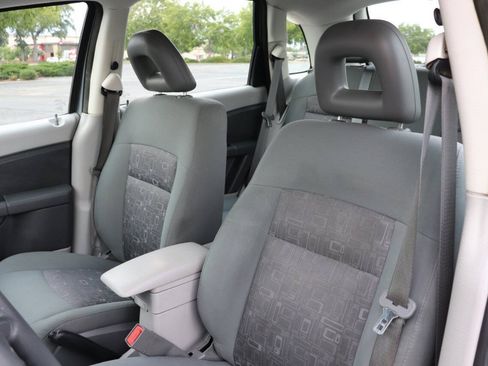 Used 2009 Chrysler PT Cruiser FWD image 13