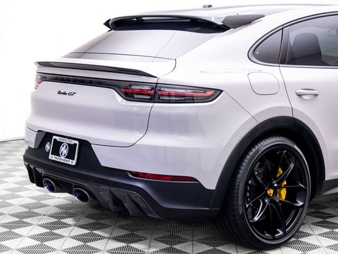 Certified 2022 Porsche Cayenne Turbo GT AWD/4WD image 33