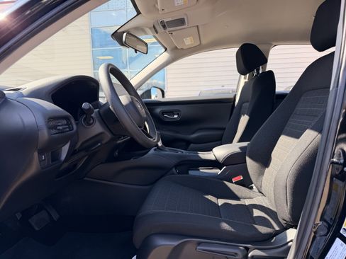 Certified 2023 Honda HR-V LX image 14