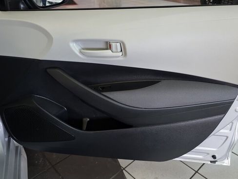 Used 2023 Toyota Corolla LE image 28