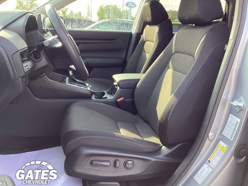 Used 2023 Honda CR-V EX image 13