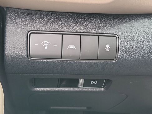 Certified 2022 Hyundai Santa Fe SEL image 18