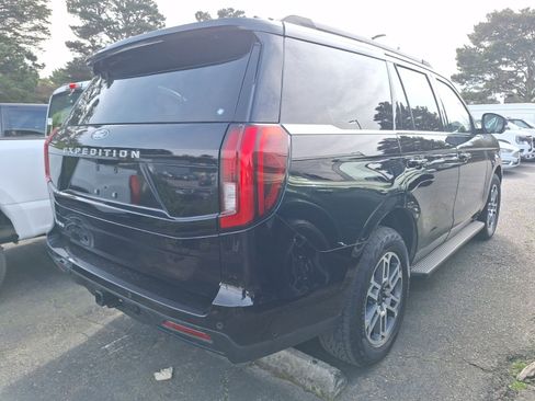 Used 2025 Ford Expedition Active image 5