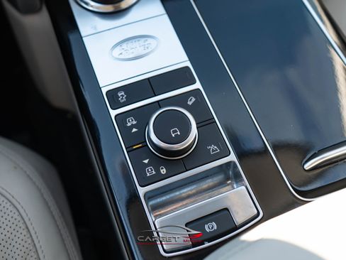 Used 2020 Land Rover Range Rover Long Wheelbase HSE image 36