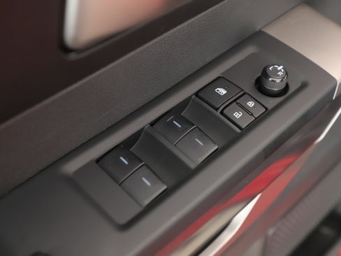 Used 2025 Toyota Tundra SR5 image 9