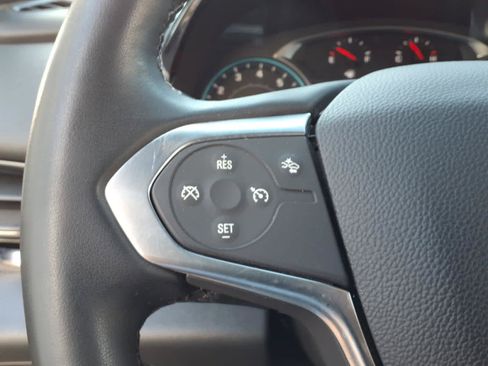 Used 2023 Chevrolet Traverse LT AWD/4WD image 15