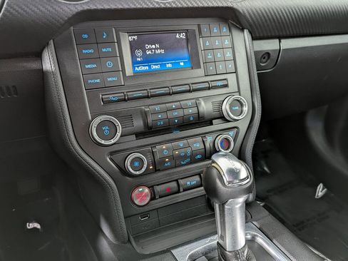 Used 2018 Ford Mustang Coupe image 27