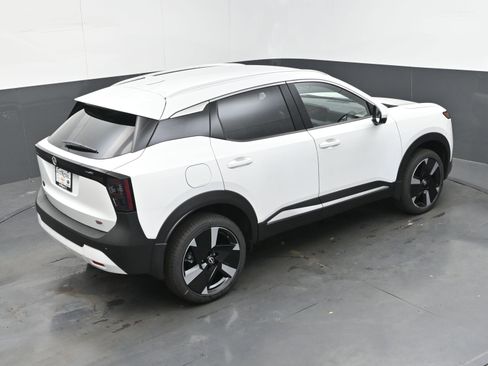 New 2025 Nissan Kicks SR image 36