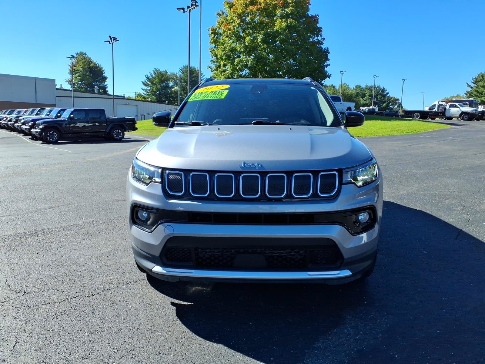 Certified 2022 Jeep Compass Limited AWD/4WD image 2