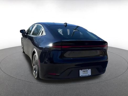 Used 2025 Toyota Prius LE image 9