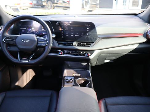 Used 2025 Chevrolet Equinox RS w/ Convenience Package III FWD image 14
