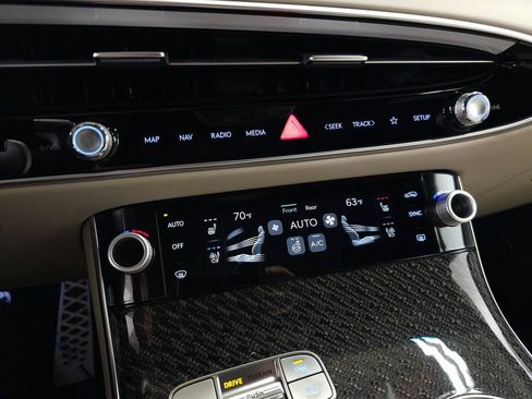 Used 2026 Genesis GV70 3.5T Sport Prestige image 29