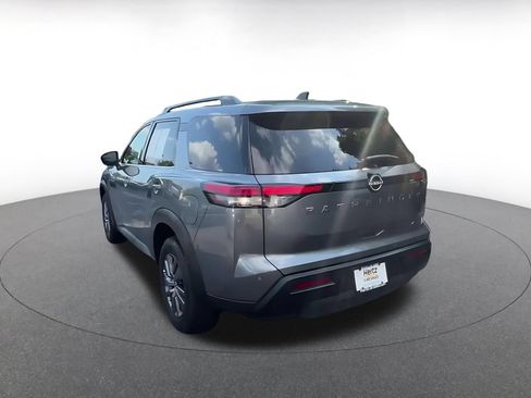 Used 2026 Nissan Pathfinder SV AWD/4WD image 9