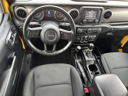 Used 2019 Jeep Wrangler Unlimited Sport S image 7