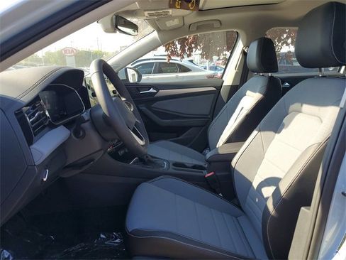 New 2025 Volkswagen Jetta SE image 16