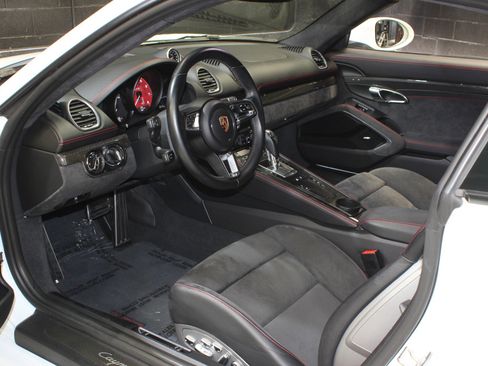 Used 2018 Porsche 718 Cayman GTS image 33