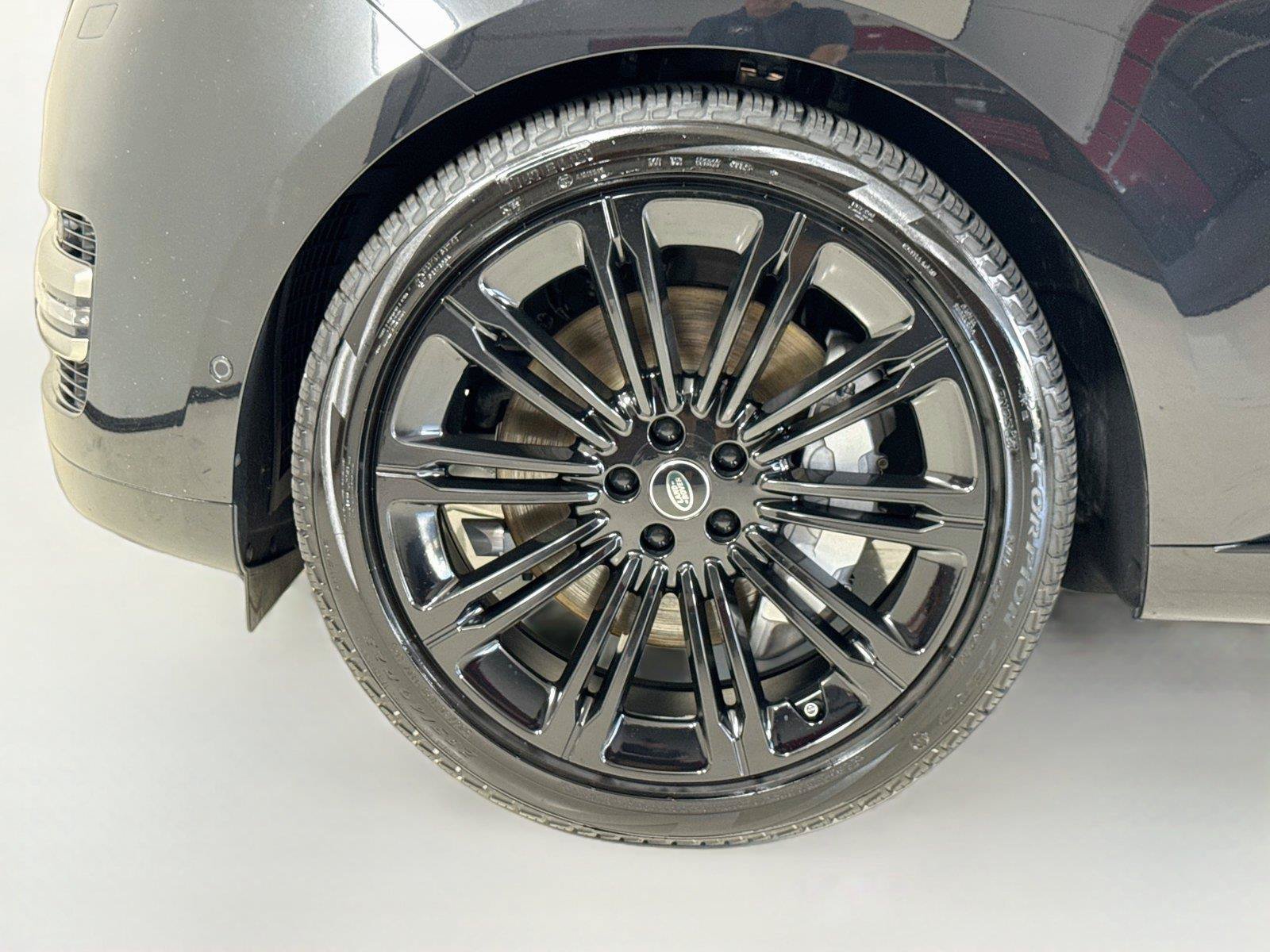 Used 2024 Land Rover Range Rover SE AWD/4WD image 38