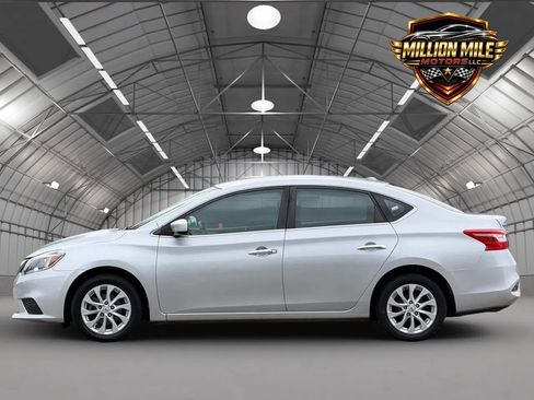 Used 2019 Nissan Sentra SV FWD image 8