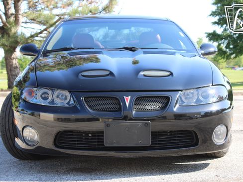 Used 2005 Pontiac GTO RWD image 2
