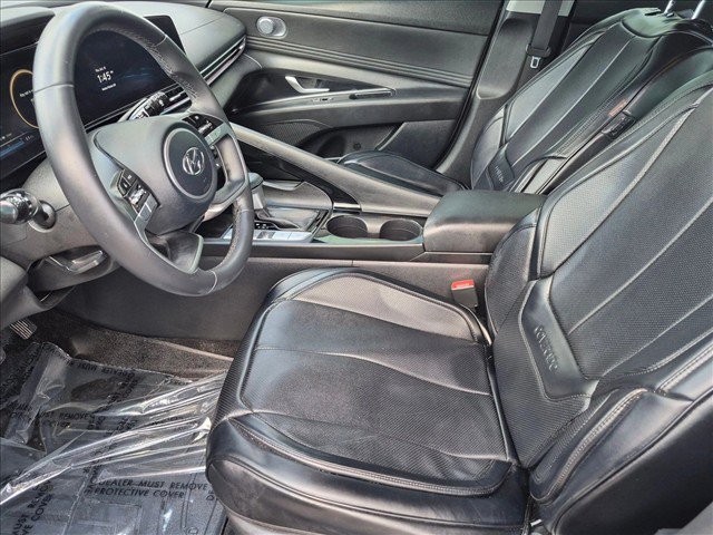 Used 2023 Hyundai Elantra Limited FWD image 16