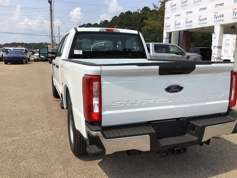 New 2025 Ford F250 XL w/ XL Chrome Package image 17