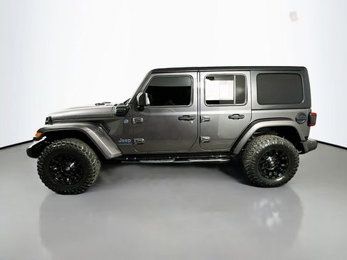 Used 2024 Jeep Wrangler Unlimited w/ Convenience Group AWD/4WD image 5