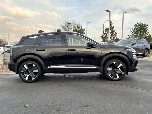 New 2026 Nissan Kicks SR w/ Cold Weather Package AWD/4WD image 2