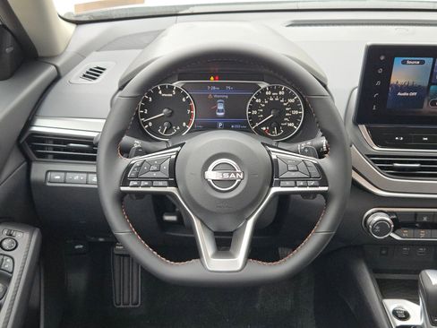 New 2026 Nissan Altima 2.5 SR FWD image 16