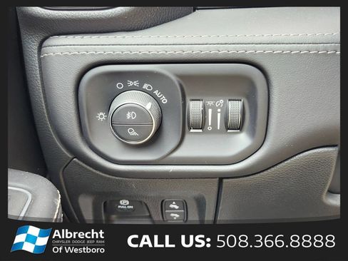 Used 2023 RAM 1500 Limited AWD/4WD image 23