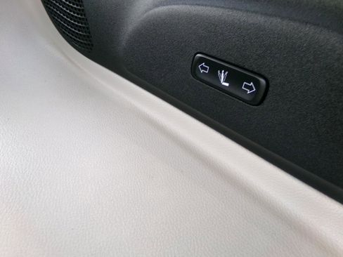 Used 2022 Chrysler Pacifica Limited FWD image 51