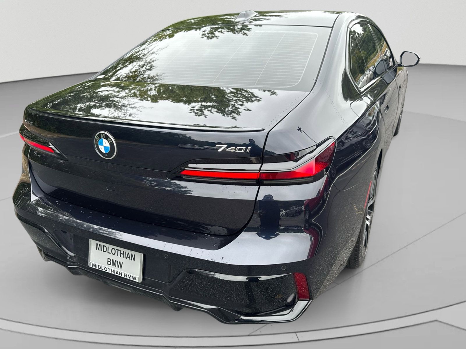 Used 2026 BMW 740i xDrive w/ Premium Package AWD/4WD image 29