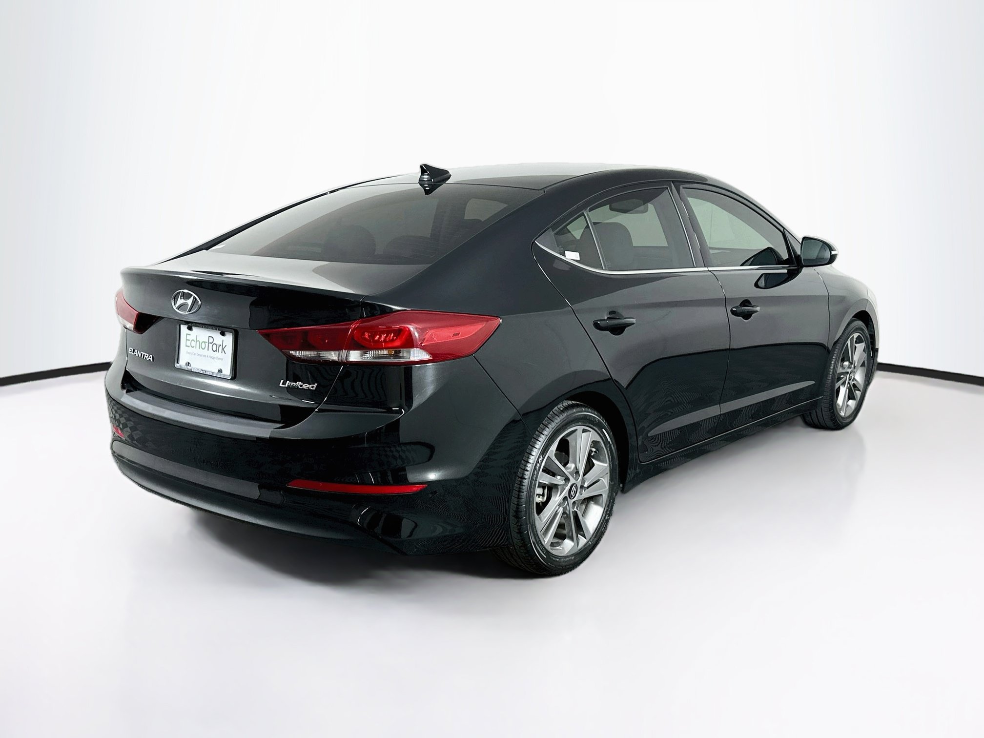 Used 2018 Hyundai Elantra Limited w/ Limited Ultimate Package 02 FWD image 9