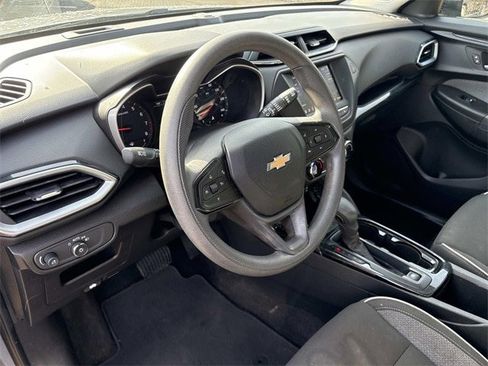 Used 2021 Chevrolet TrailBlazer LS image 25