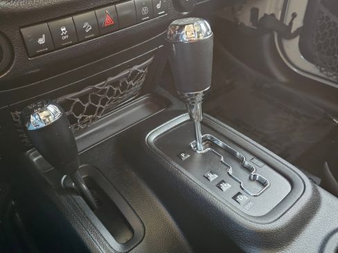 Used 2017 Jeep Wrangler Unlimited Sahara w/ Max Tow Package image 12