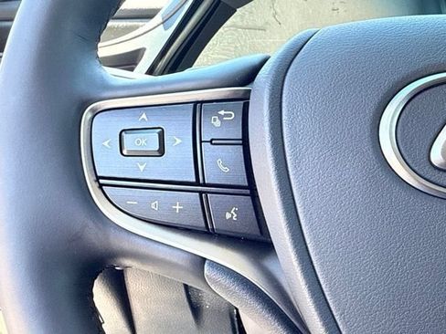Used 2022 Lexus ES 300h w/ Premium Package FWD image 25