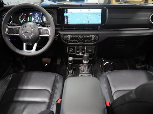 Used 2024 Jeep Wrangler High Altitude AWD/4WD image 22