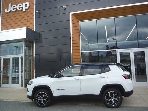 New 2026 Jeep Compass Limited AWD/4WD image 2