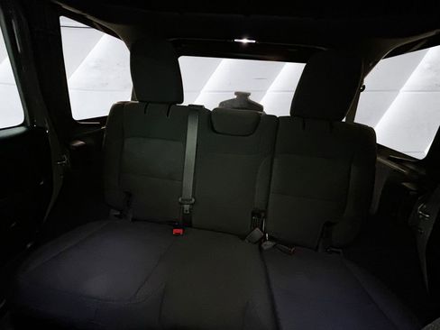 Used 2020 Jeep Wrangler Unlimited Sport S image 18